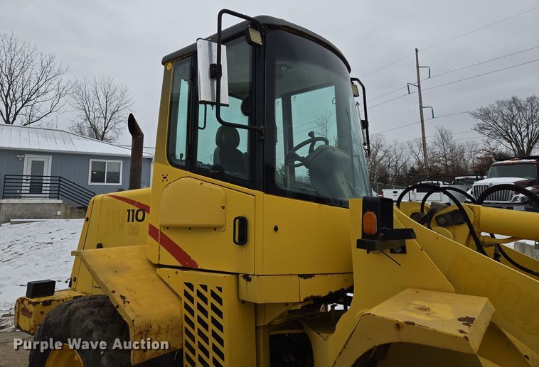 image for item EQ6579 2002 New Holland  LW110 wheel loader