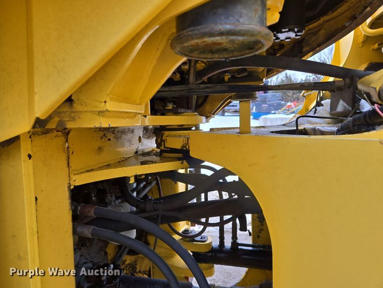 image for item EQ6579 2002 New Holland  LW110 wheel loader