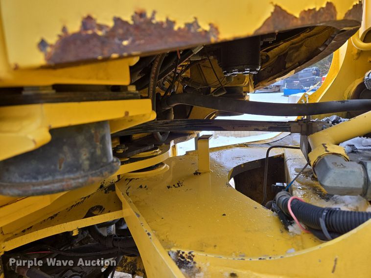 image for item EQ6579 2002 New Holland  LW110 wheel loader