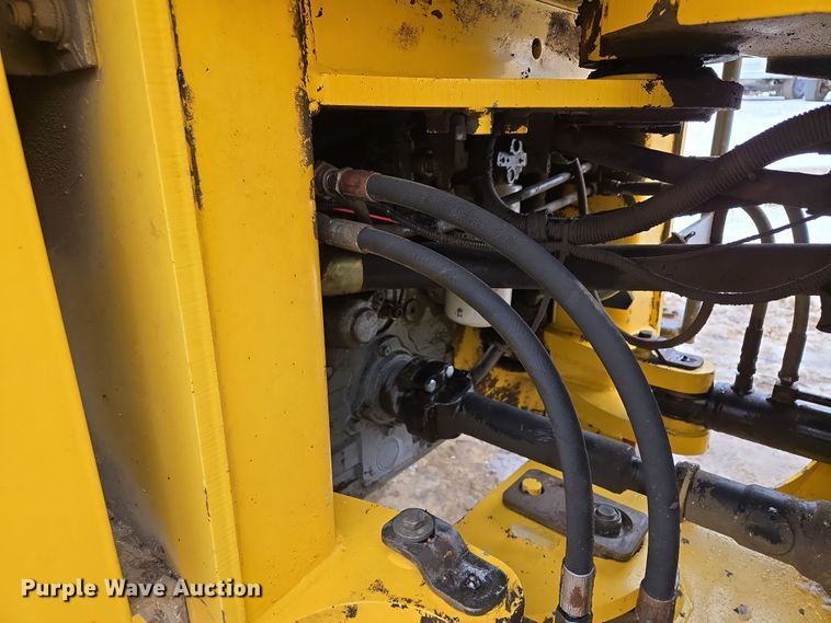 image for item EQ6579 2002 New Holland  LW110 wheel loader