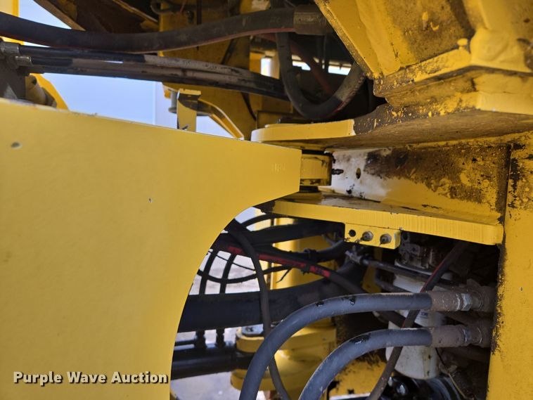 image for item EQ6579 2002 New Holland  LW110 wheel loader