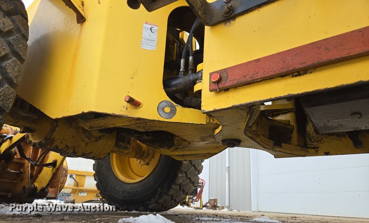 image for item EQ6579 2002 New Holland  LW110 wheel loader