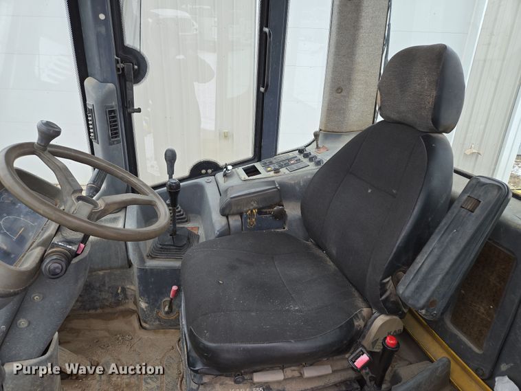 image for item EQ6579 2002 New Holland  LW110 wheel loader