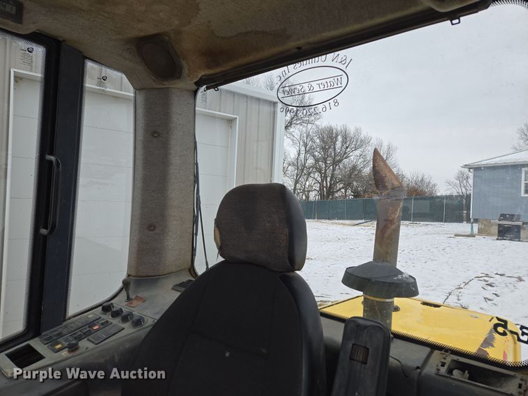 image for item EQ6579 2002 New Holland  LW110 wheel loader