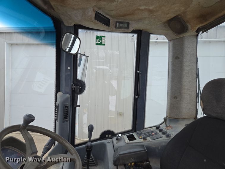 image for item EQ6579 2002 New Holland  LW110 wheel loader