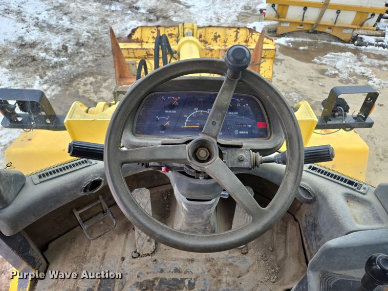 image for item EQ6579 2002 New Holland  LW110 wheel loader