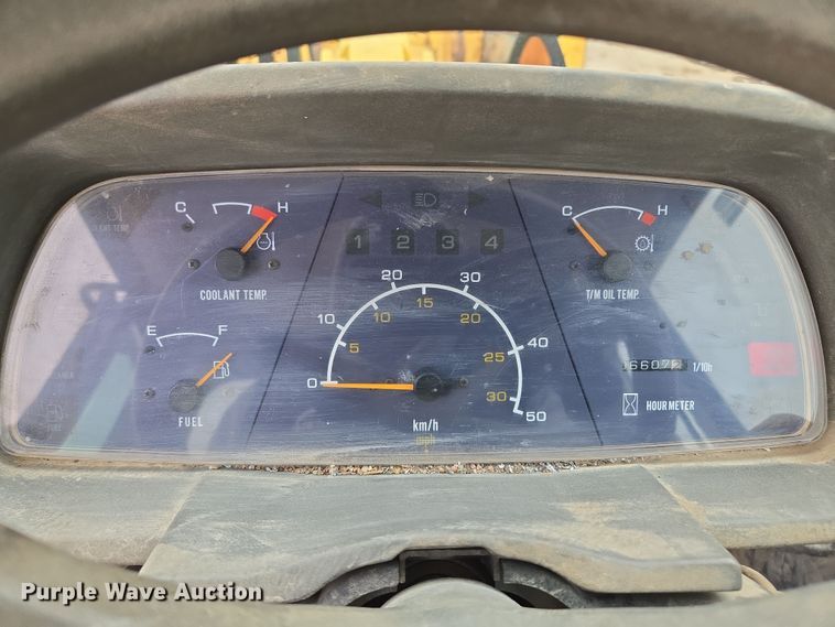 image for item EQ6579 2002 New Holland  LW110 wheel loader