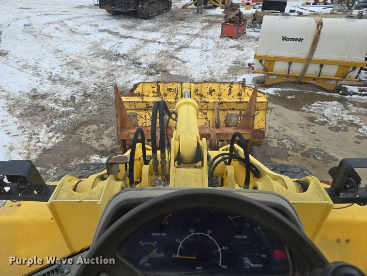 image for item EQ6579 2002 New Holland  LW110 wheel loader