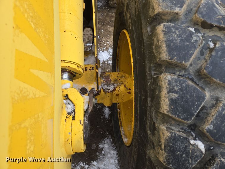 image for item EQ6579 2002 New Holland  LW110 wheel loader