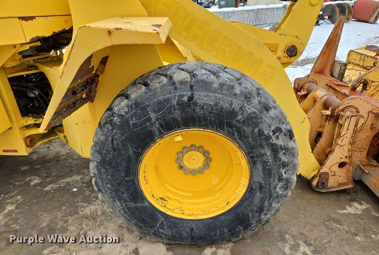image for item EQ6579 2002 New Holland  LW110 wheel loader