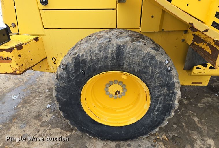 image for item EQ6579 2002 New Holland  LW110 wheel loader