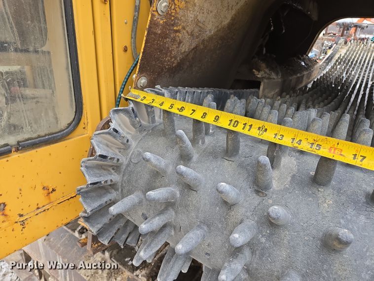 image for item EQ6580 1997 Vermeer  T955 trencher