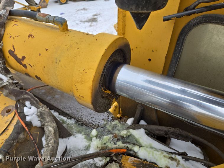 image for item EQ6580 1997 Vermeer  T955 trencher