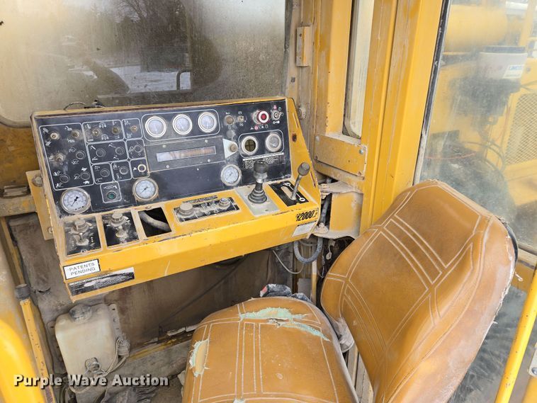 image for item EQ6580 1997 Vermeer  T955 trencher