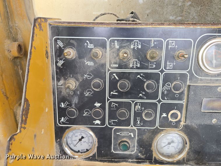 image for item EQ6580 1997 Vermeer  T955 trencher