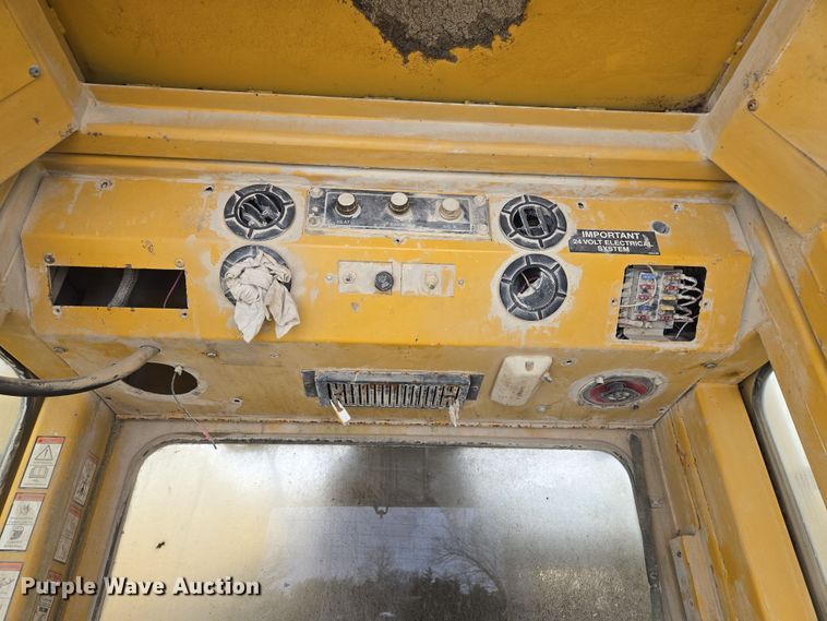 image for item EQ6580 1997 Vermeer  T955 trencher