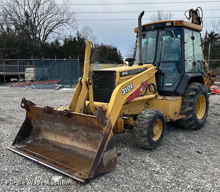 image for item EQ6588 1998 John Deere 310E backhoe