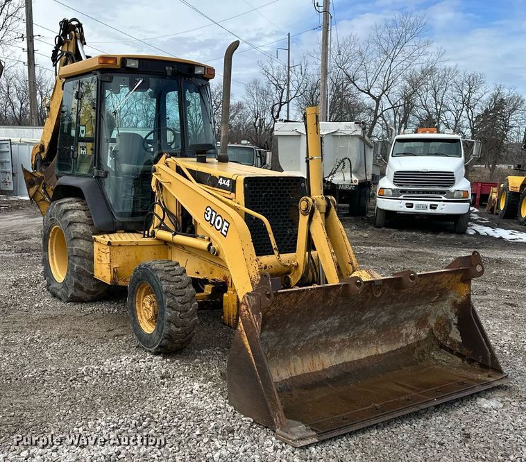 image for item EQ6588 1998 John Deere 310E backhoe