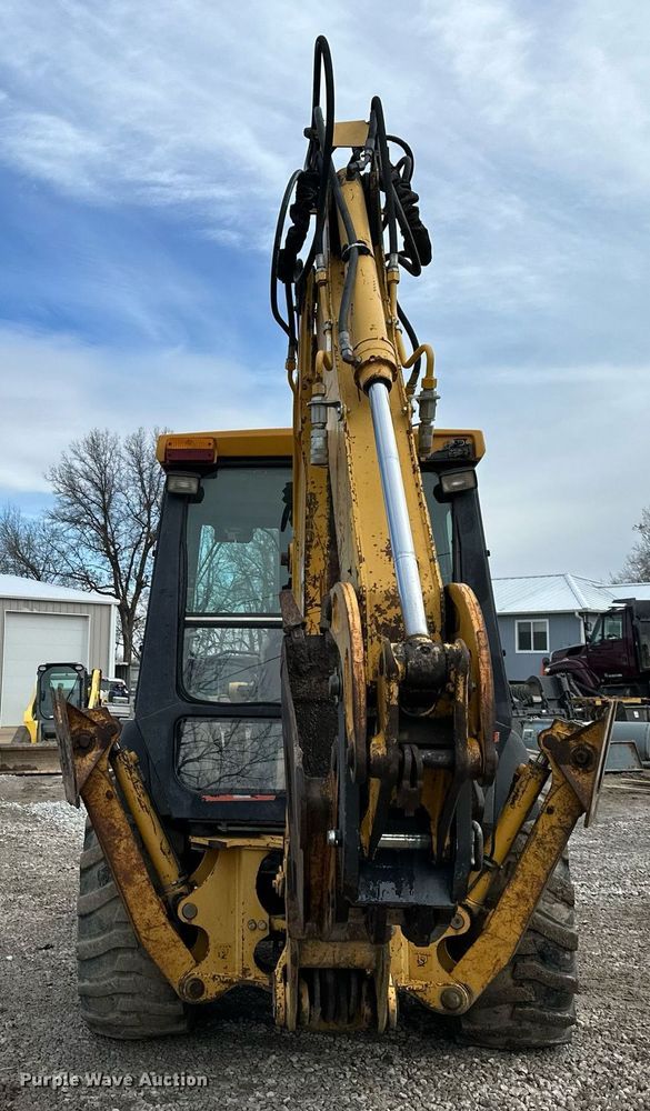 image for item EQ6588 1998 John Deere 310E backhoe