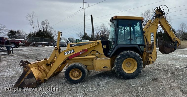 image for item EQ6588 1998 John Deere 310E backhoe