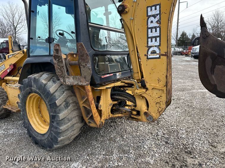 image for item EQ6588 1998 John Deere 310E backhoe