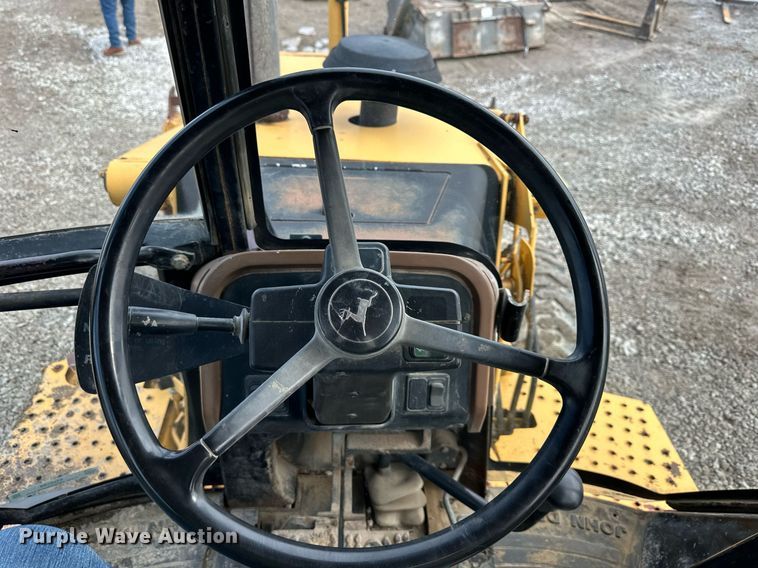 image for item EQ6588 1998 John Deere 310E backhoe