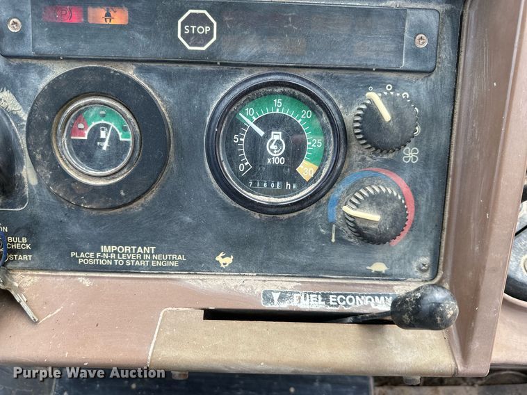 image for item EQ6588 1998 John Deere 310E backhoe