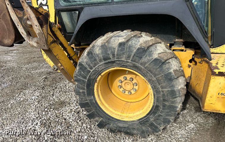 image for item EQ6588 1998 John Deere 310E backhoe