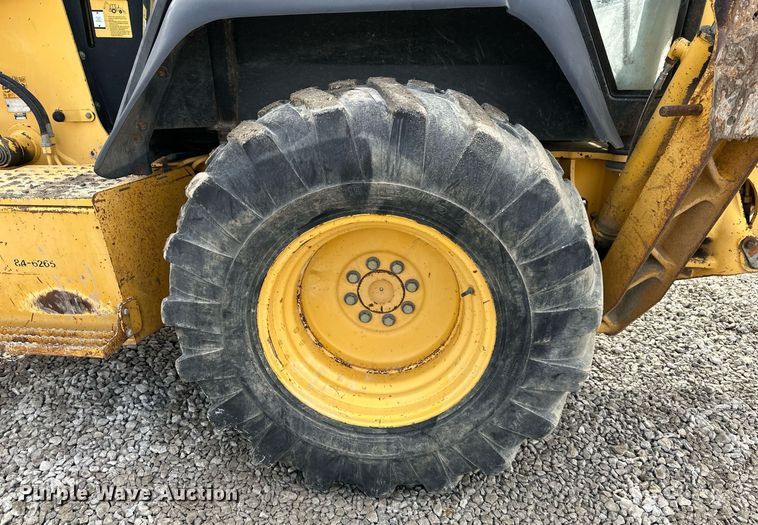 image for item EQ6588 1998 John Deere 310E backhoe