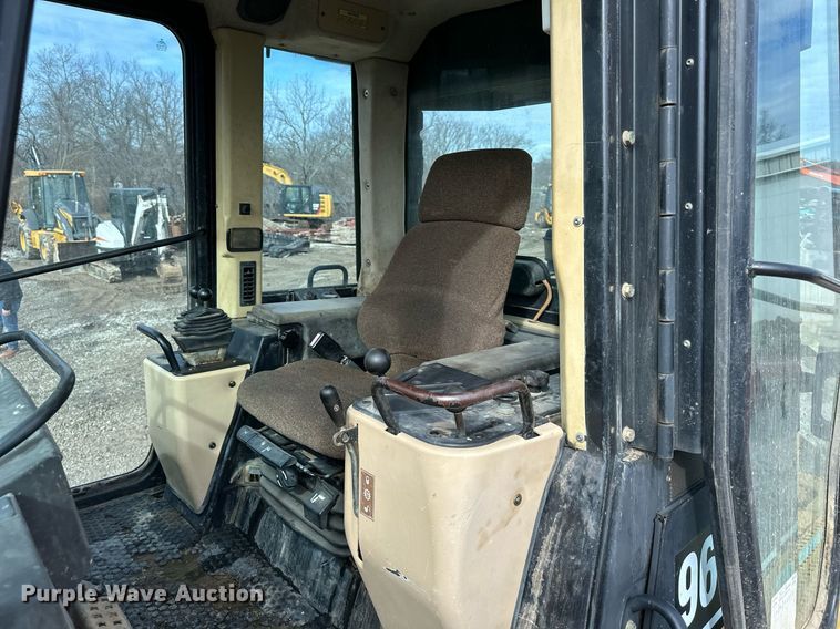 image for item EQ6589 2003 Caterpillar 963C track loader