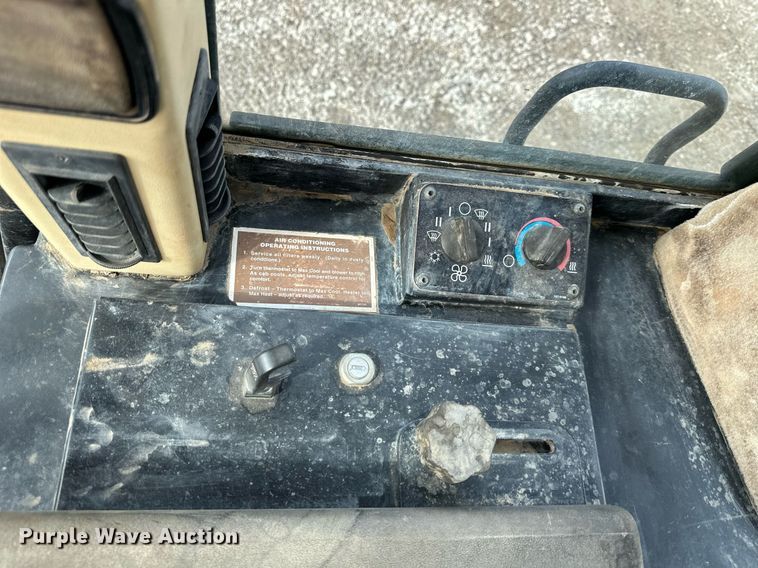 image for item EQ6589 2003 Caterpillar 963C track loader