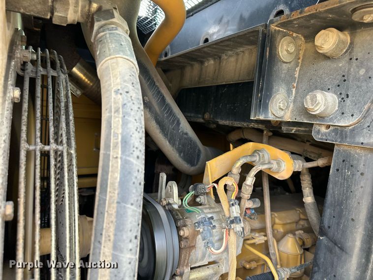 image for item EQ6589 2003 Caterpillar 963C track loader