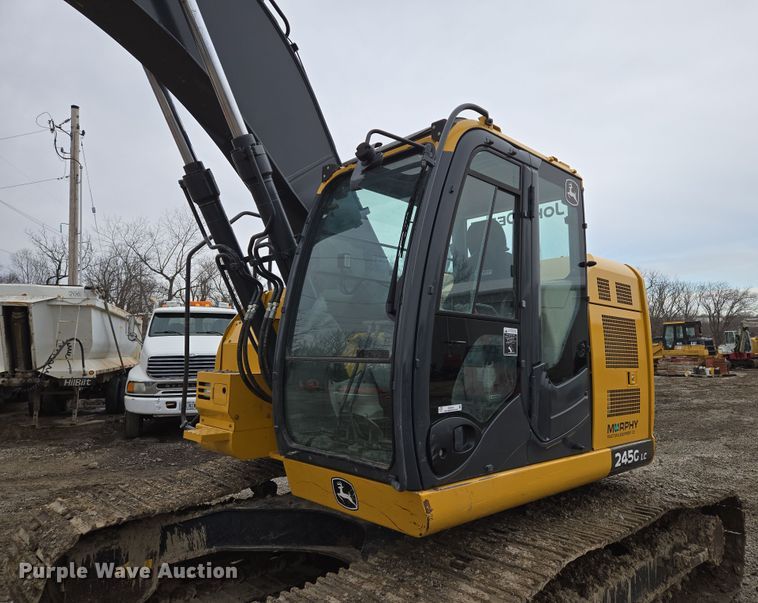 image for item EQ6591 2015 John Deere  245G LC  excavator