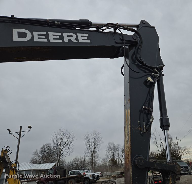 image for item EQ6591 2015 John Deere  245G LC  excavator