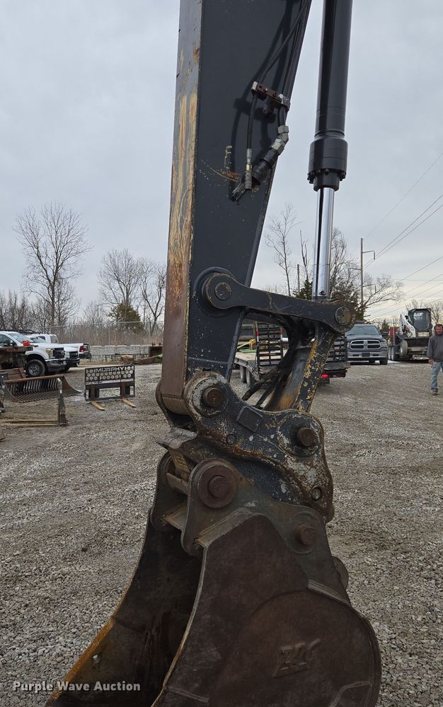 image for item EQ6591 2015 John Deere  245G LC  excavator