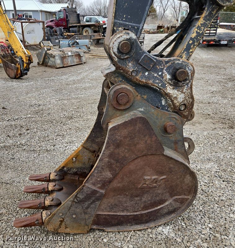 image for item EQ6591 2015 John Deere  245G LC  excavator