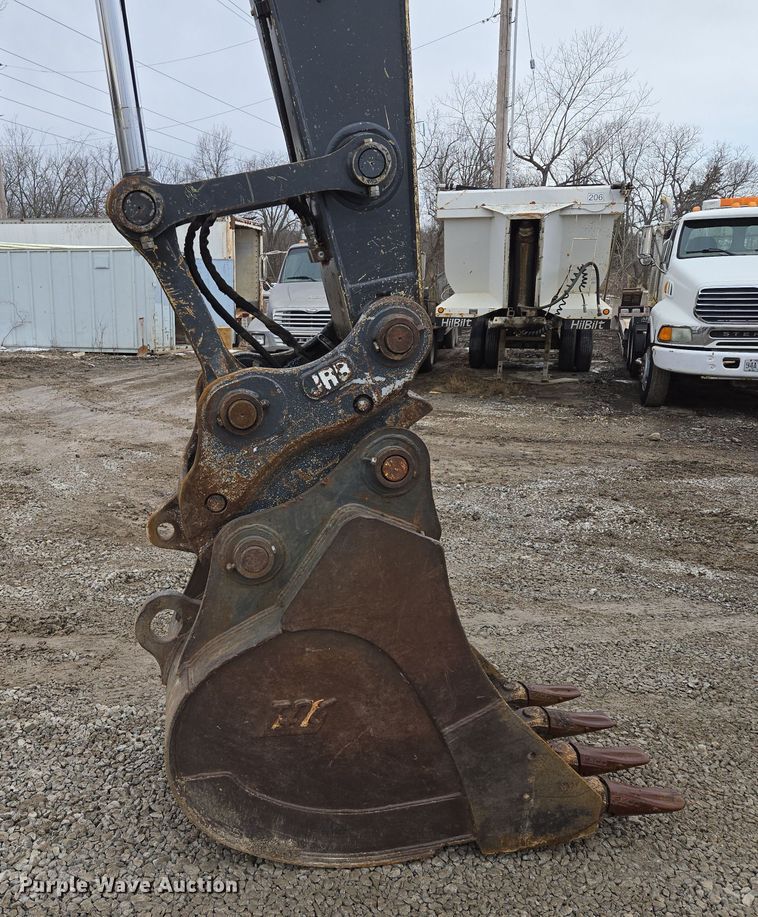 image for item EQ6591 2015 John Deere  245G LC  excavator