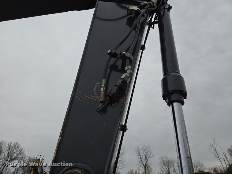 image for item EQ6591 2015 John Deere  245G LC  excavator