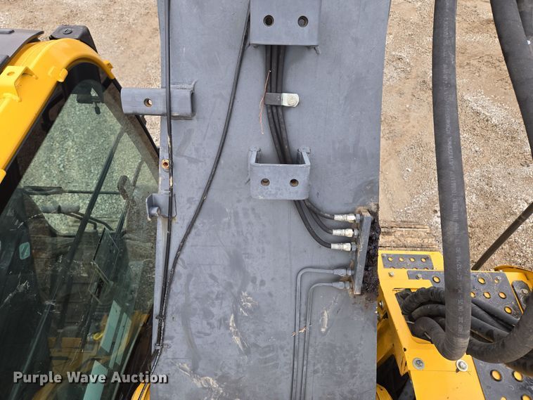 image for item EQ6591 2015 John Deere  245G LC  excavator