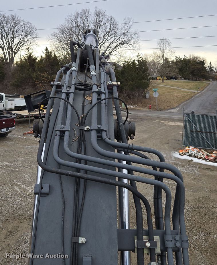 image for item EQ6591 2015 John Deere  245G LC  excavator