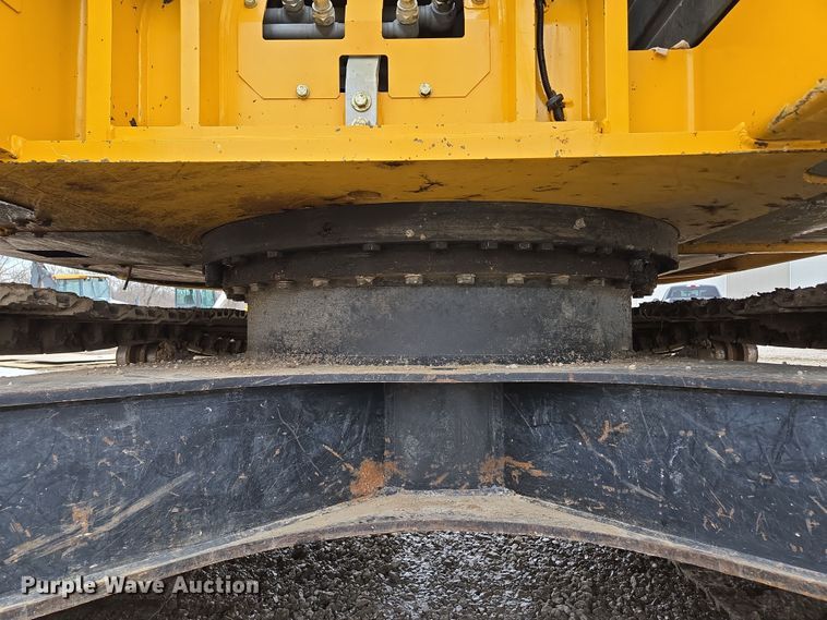 image for item EQ6591 2015 John Deere  245G LC  excavator