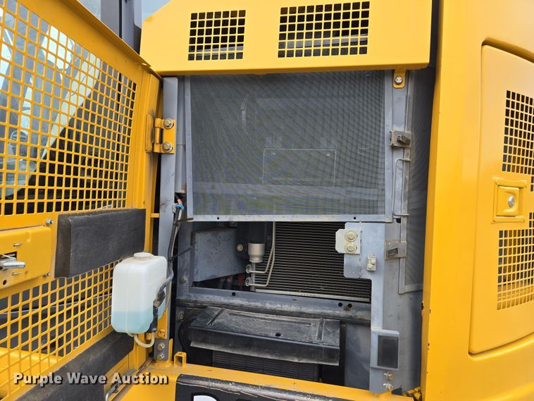 image for item EQ6591 2015 John Deere  245G LC  excavator