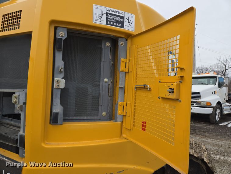 image for item EQ6591 2015 John Deere  245G LC  excavator