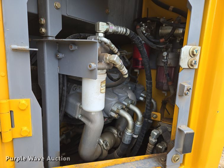 image for item EQ6591 2015 John Deere  245G LC  excavator