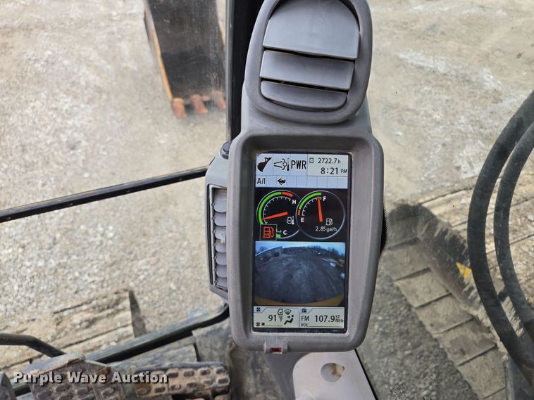 image for item EQ6591 2015 John Deere  245G LC  excavator