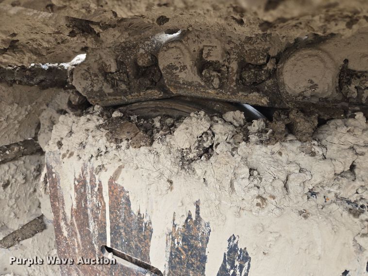 image for item EQ6591 2015 John Deere  245G LC  excavator