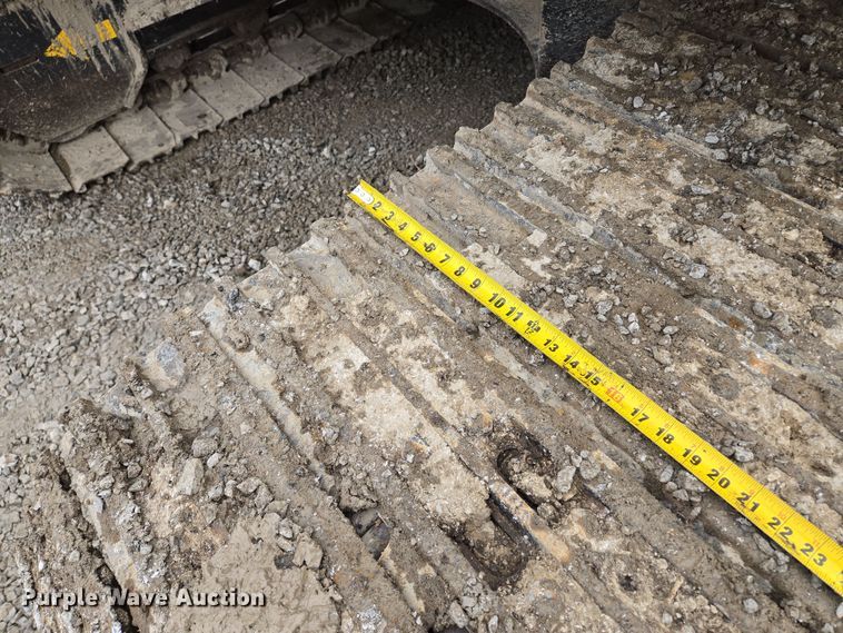 image for item EQ6591 2015 John Deere  245G LC  excavator