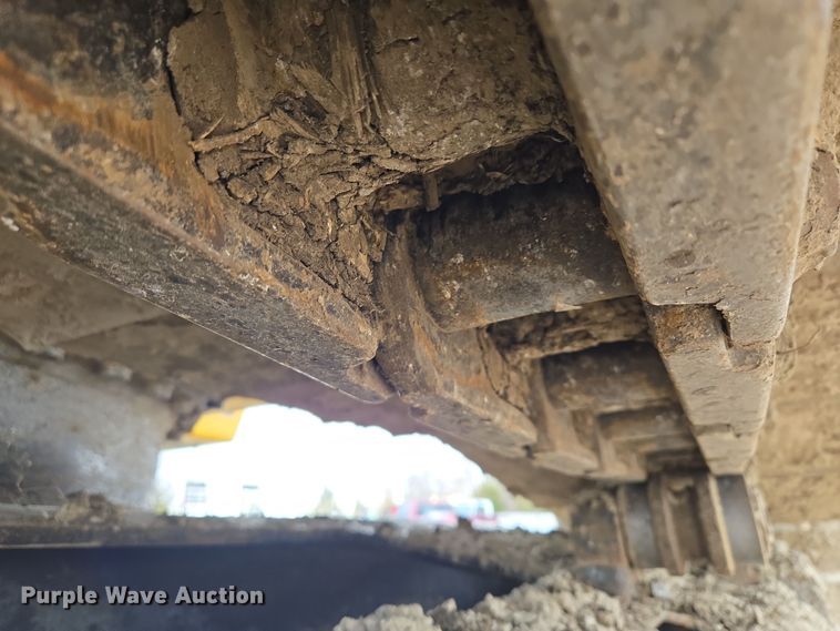 image for item EQ6591 2015 John Deere  245G LC  excavator