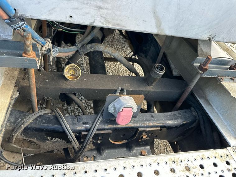 image for item EQ6592 2004 Sterling L-Line semi truck