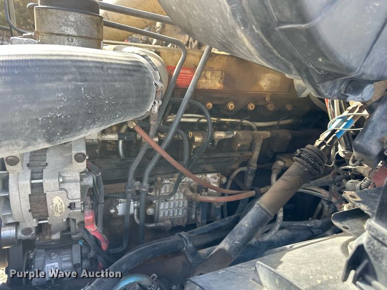 image for item EQ6592 2004 Sterling L-Line semi truck